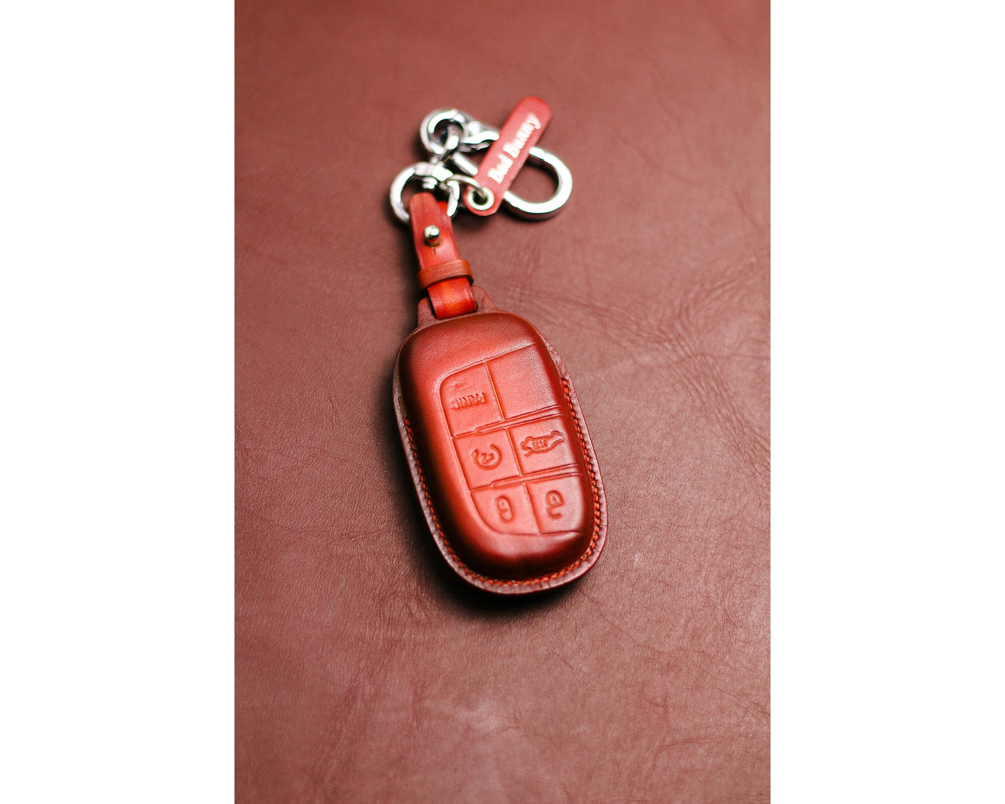 Leather key fob cover for Grand Cherokee Compass Chryslerr 300 200 Dodgee Challenger Charger Dart Durango SRT Dodgee Accessories for Ramm