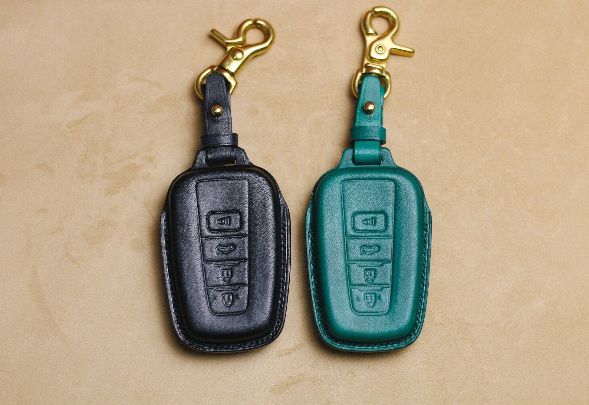 Leather Key Fob Cover For Toyotas 2 3 4 Buttons RAV4 Cross Camry 70 CHR Corolla RAV RAV150 Avalon Prado Prius Car Accessories for Toyotas