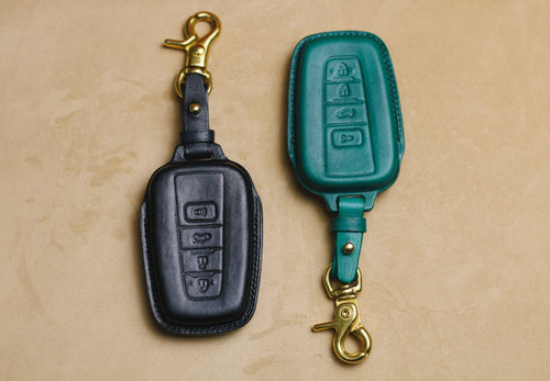 Leather Key Fob Cover For Toyotas 2 3 4 Buttons RAV4 Cross Camry 70 CHR Corolla RAV RAV150 Avalon Prado Prius Car Accessories for Toyotas