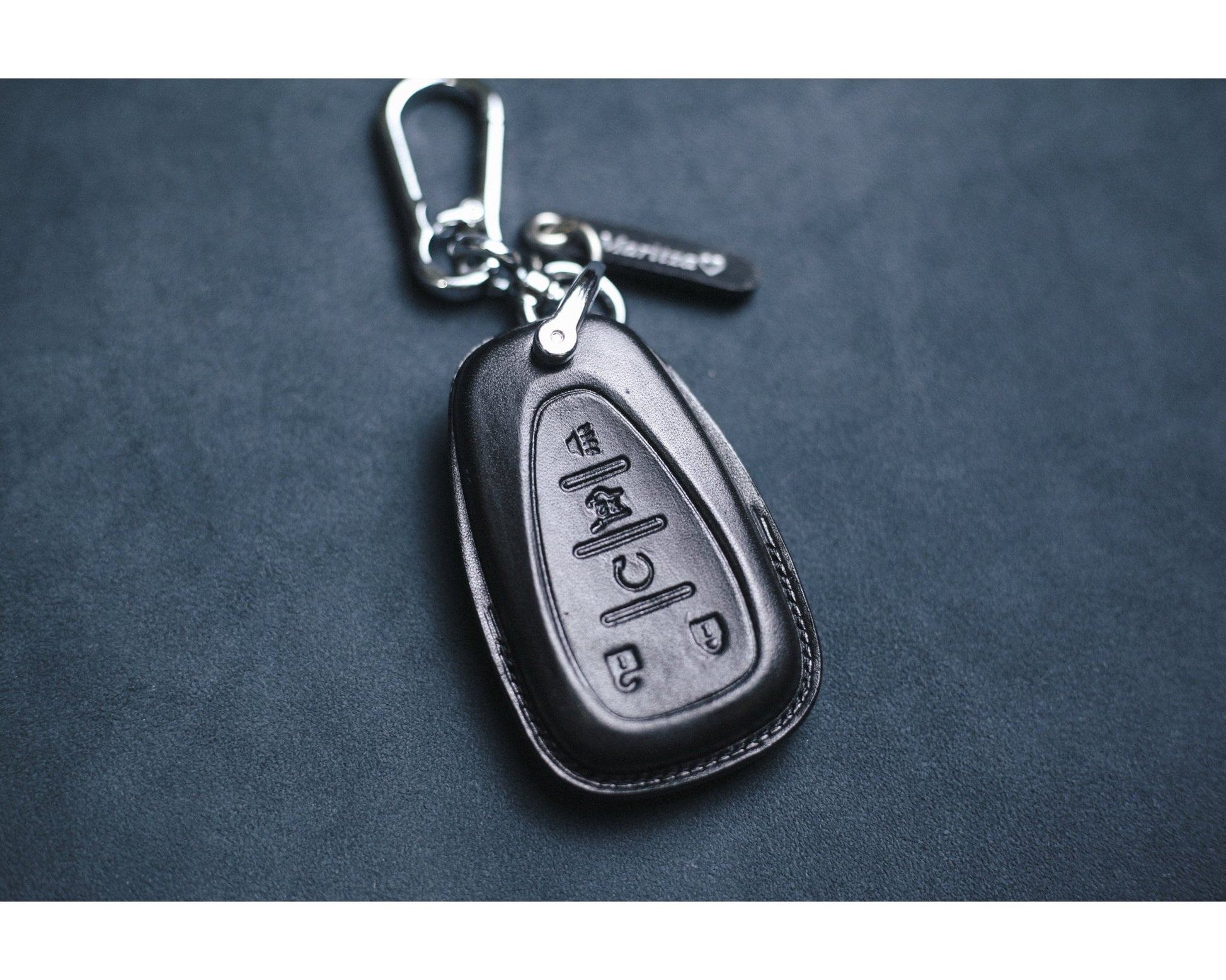 Key Fob Cover for Chevy 2 3 4 5 Buttons Traverse, Trailblazer, Blazer, Camaro, Chevy Bolt, Cruze, Equinox, Malibu, Sonic, Spark Keyless