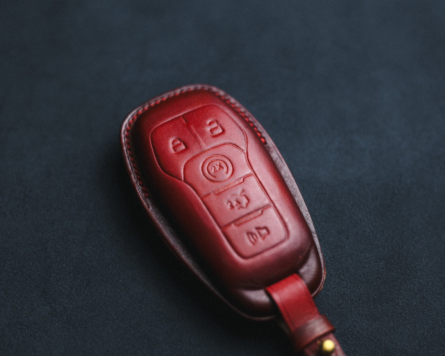 Leather Key Fob Cover For Mustang 3 4 5 Buttons Fusion Fob Mondeo Mustang F150 Explorer Edge S Max Mondeo Galaxy MKZ MkC Key Fob Cover