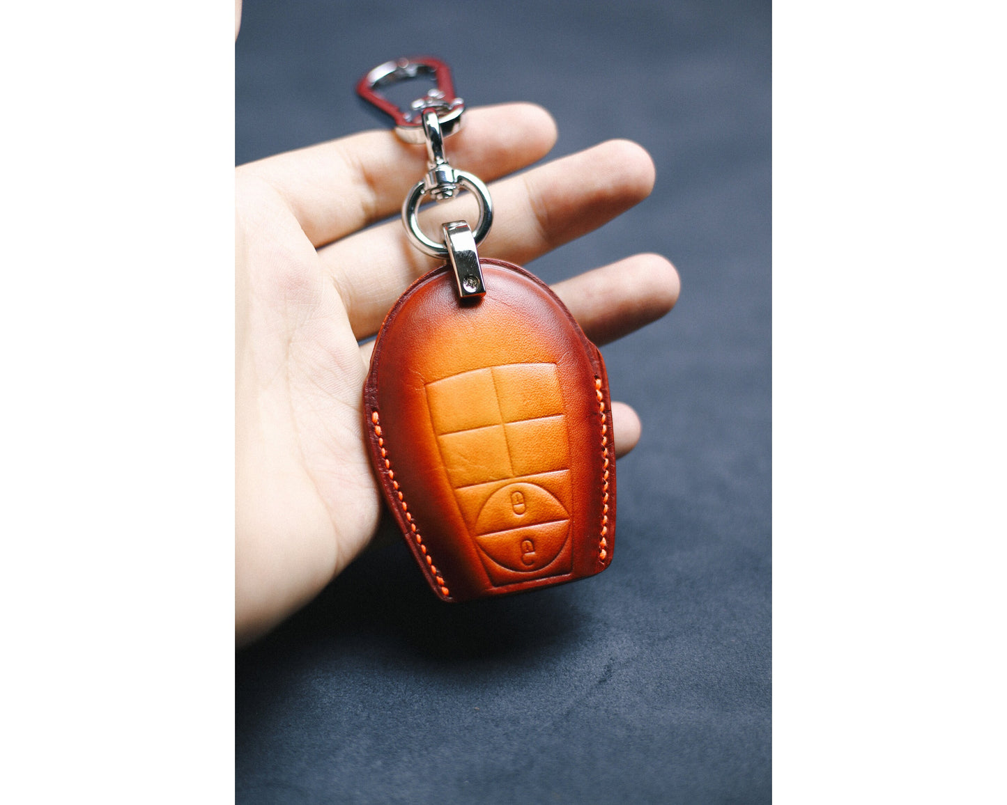 Leather Key fob Cover holder for Ramm Classic, Dodgee Classic, Grand Caravan, Dart, Chryslerr Town & Country Cherokee, Commander Grand