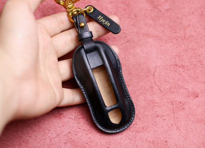 Leather Fob Cover for Porschee Key Fob Cover Case Cayenne Panamera 971 Carrera Coupe Taycan Macan Cayman 911 918 996 997 991 Remote Holder