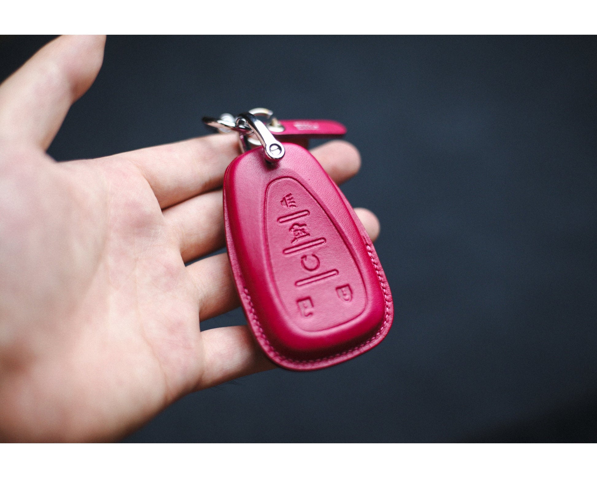 Cover For Chevy Cruze Spark Camaro Equinox Malibu BLAZER VOLT Key Fob Case Cover KeyFob Keyless Remote Holder Keychain Keyring