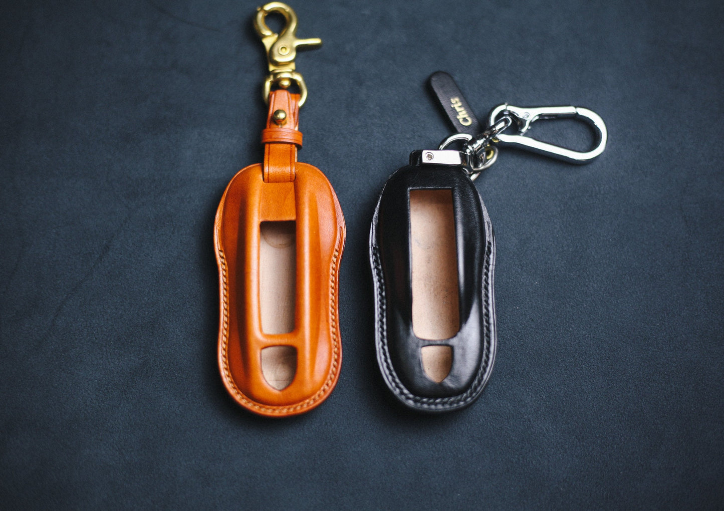 Leather Fob Cover for Porschee Key Fob Cover Case Cayenne Panamera 971 Carrera Coupe Taycan Macan Cayman 911 918 996 997 991 Remote Holder