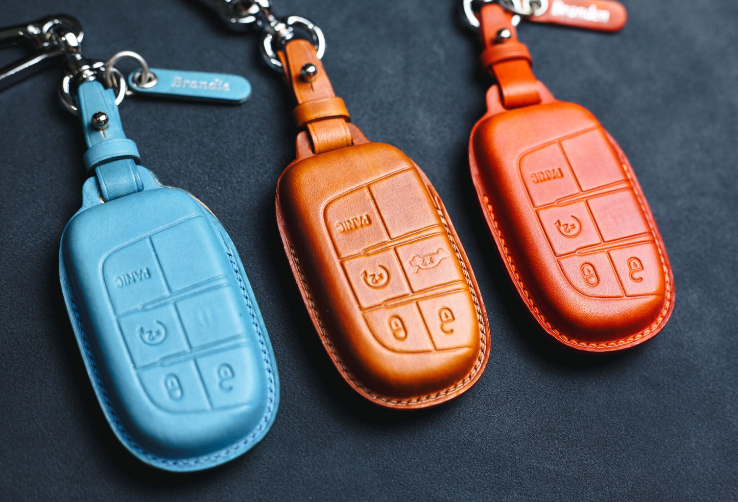 Leather key fob cover for Dodgee Chryslerr 200 Ramm 300C Charger Journey Challenge Dart Durango Renegade Accessories for Ramm Dodger Fiatt