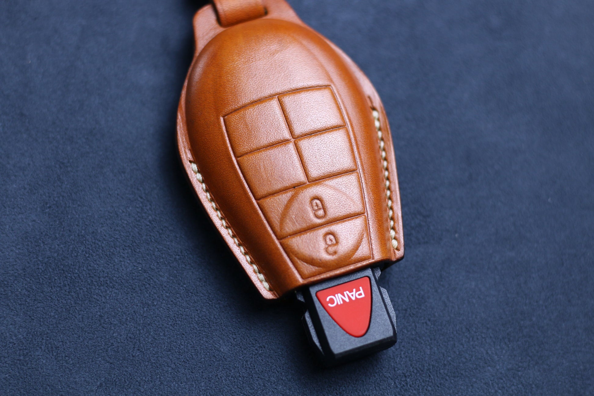 Leather Key fob Cover holder for Ramm Classic, Dodgee Classic, Grand Caravan, Dart, Chryslerr Town & Country Cherokee, Commander Grand