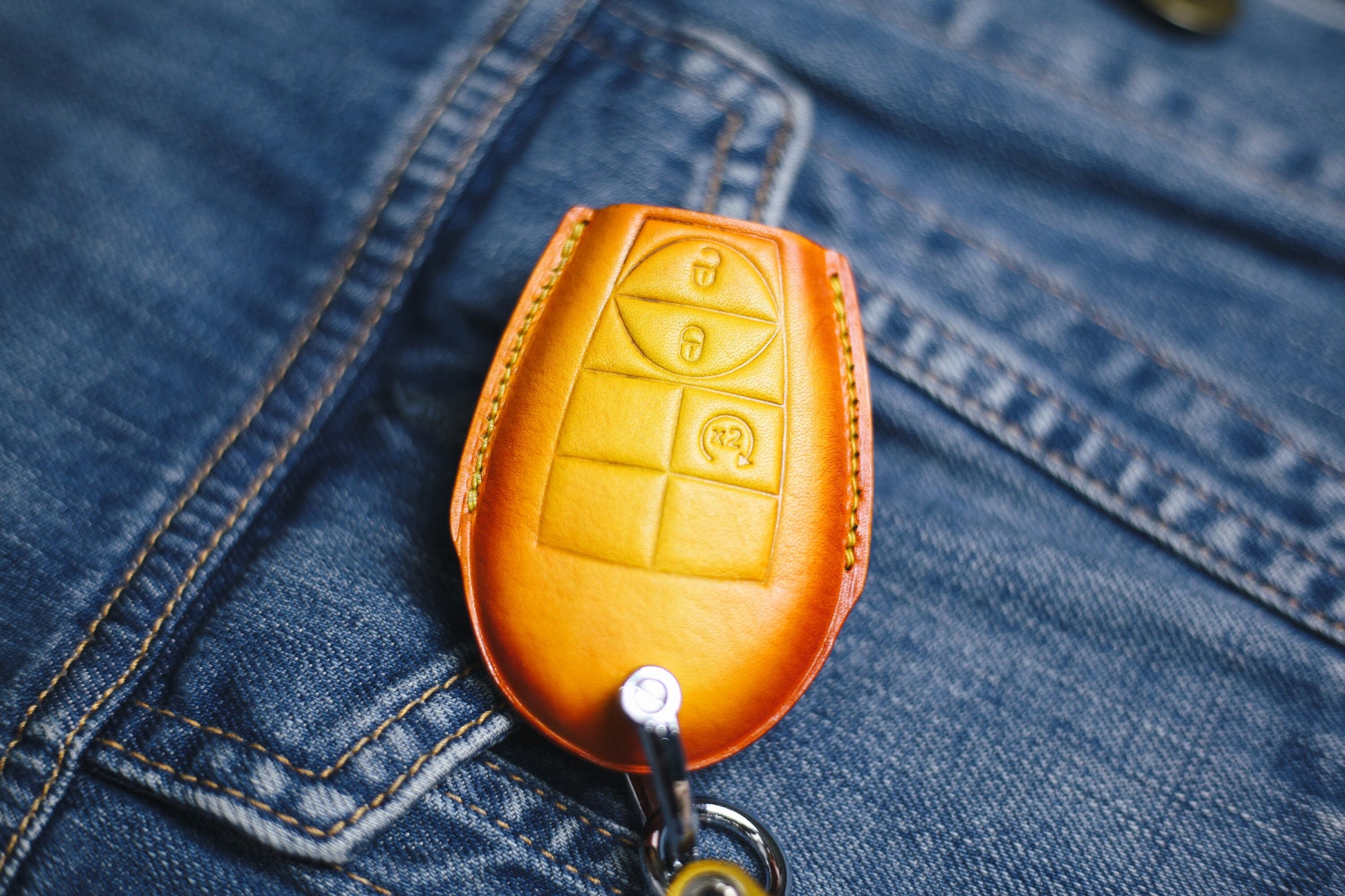 For Ramm Classic Key Fob Cover Leather Keyless Case Dodgee Classic Ramm Grand Caravan Dart Chryslerr Town Country Cherokee Commander Grand