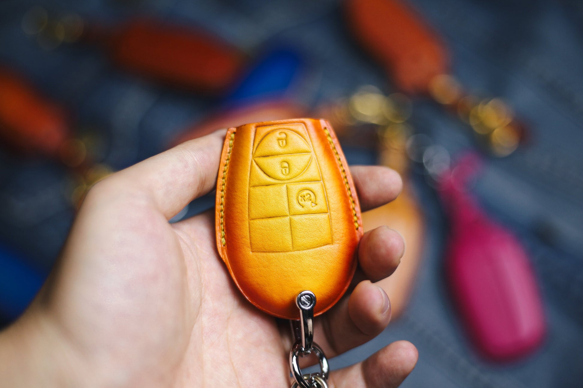 For Ramm Classic Key Fob Cover Leather Keyless Case Dodgee Classic Ramm Grand Caravan Dart Chryslerr Town Country Cherokee Commander Grand