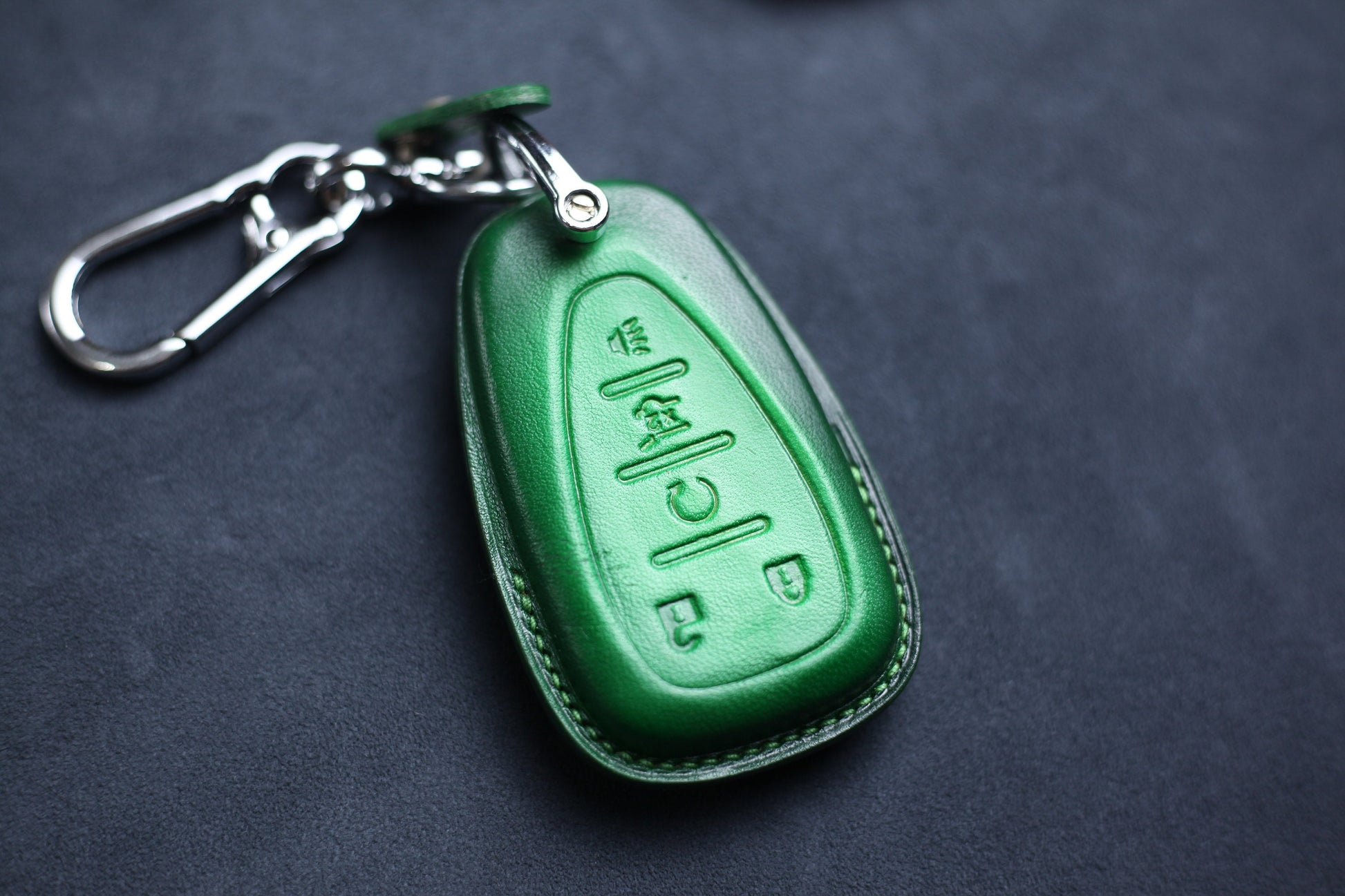 Cover For Chevy Traverse Trailblazer Trax Cruze Volt Bolt Camaro Equinox Malibu Blazer Key fob cover Case Keyless Remote Holder Keychain