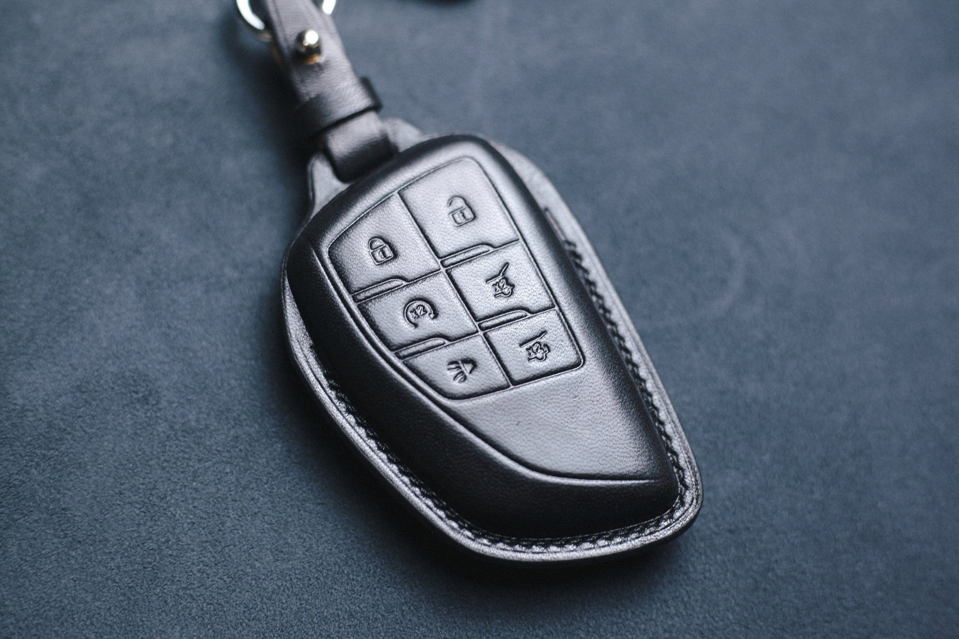 For Chevy Key Fob Cover Case Leather 2021 2022 Yukon Xl Daneli 2025 Chevy Tahoe Suburban Remote Silverado Case Holder Keychain Lanyard