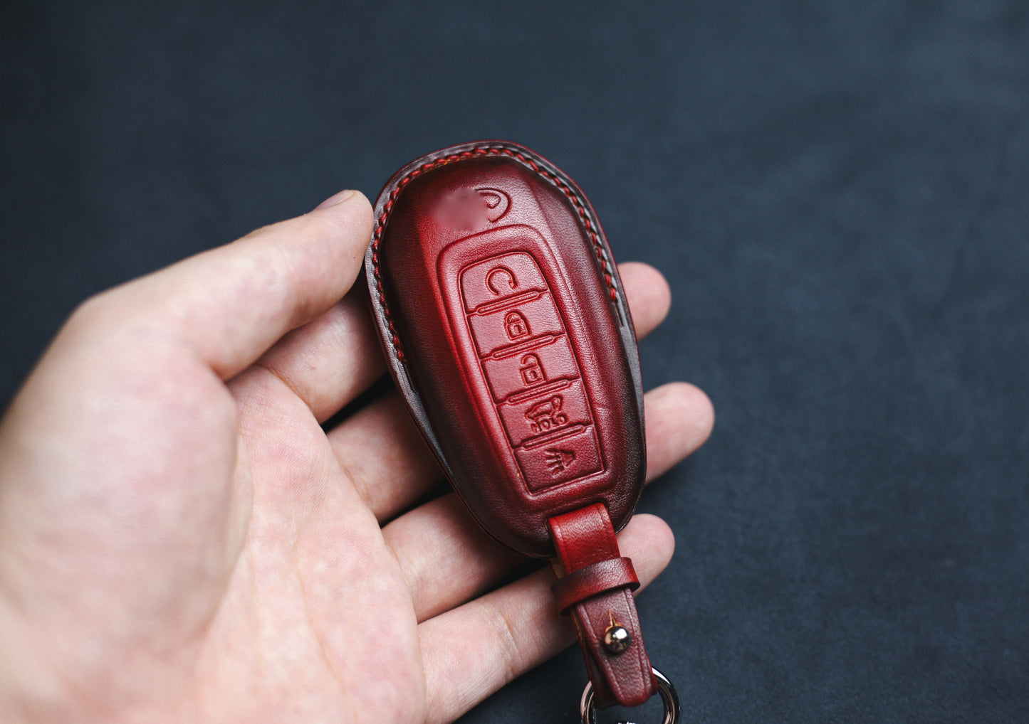 Leather Car Key Fob Cover Fit for Infinitis 2019 2020 2021 2022 Infinitiss G35 G37 Q50 Q60 QX50 QX55 Infinitiss QX60 Personalized Keychain