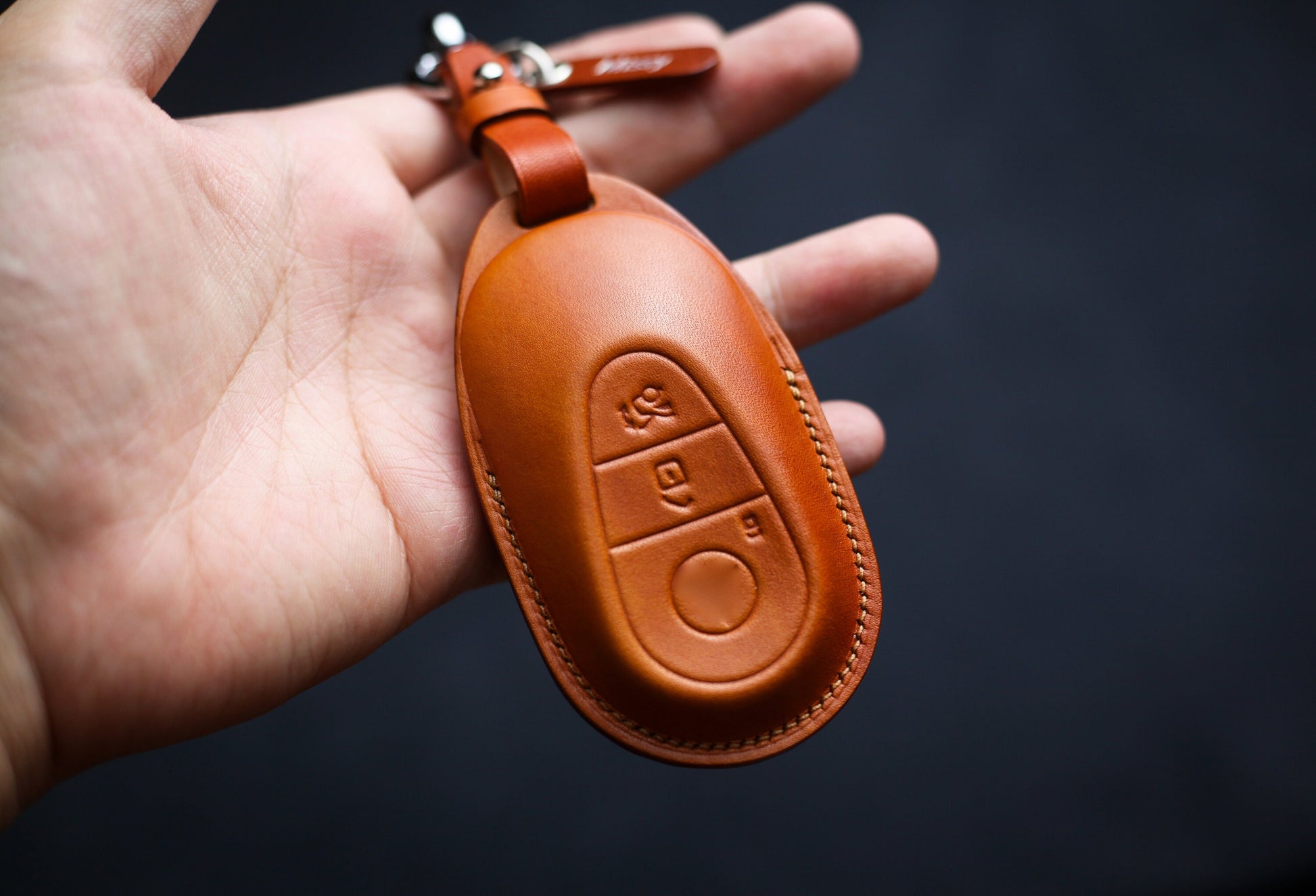 Key Fob Cover Case For 2022 2023 Mercedesss EQS SL 63 EQE EQb Class S500 S600 S680 Leather Key Fob Cover Remote Holder Keychain Clip Clasp