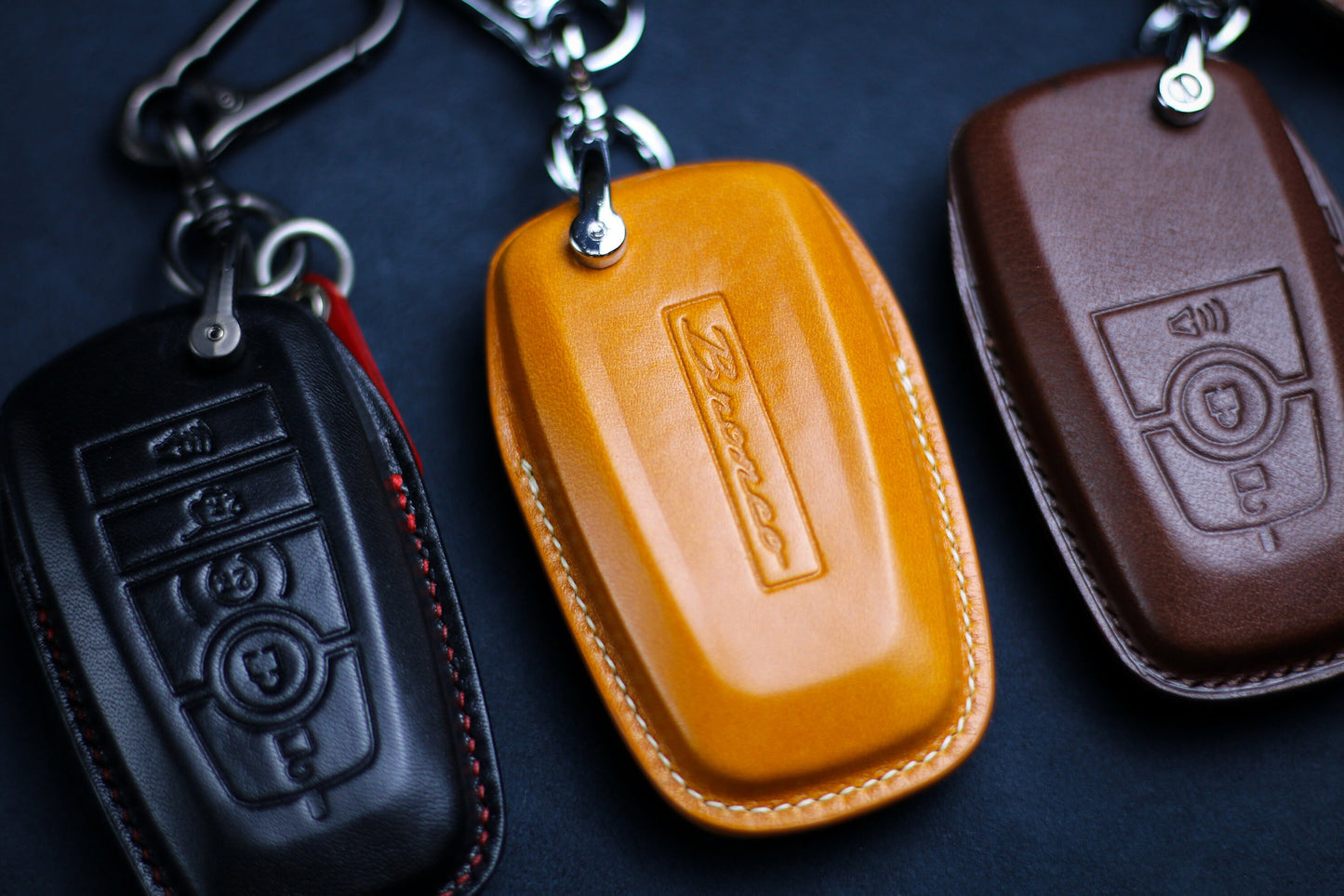 Customized Emblem Logo Remote Cover For 2024 Bronco Bigfoot Key Fob Case 2023 Bronco Sport Keyless Holder Custom Bronco Sasquatch Keychain