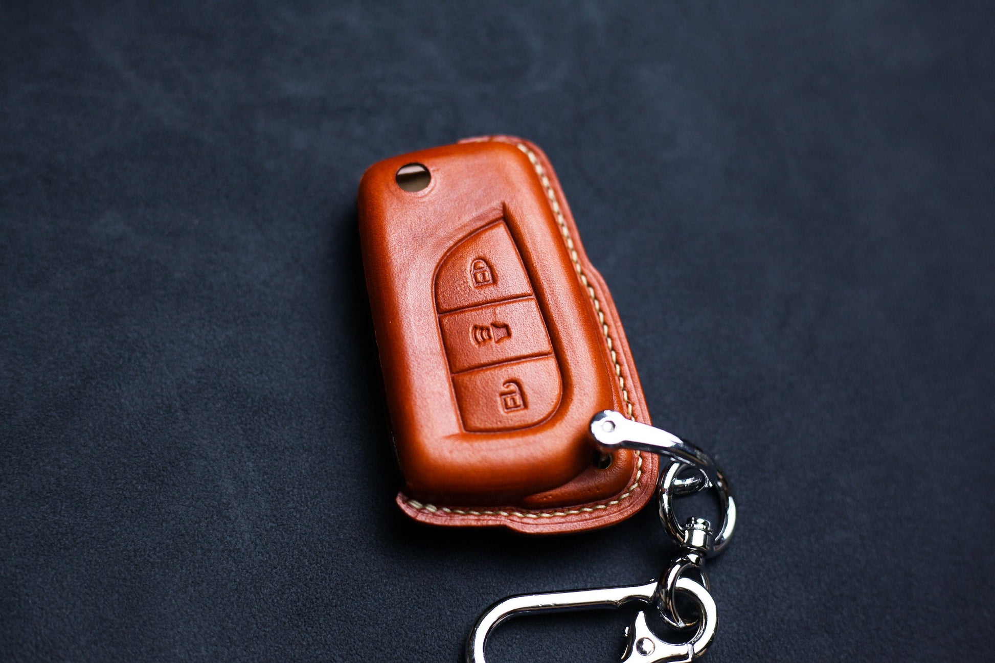 Remote Cover Toyotaa Camry Prado Prius CHR Clicker Hilux Corolla Key Fob Cover Case Folding Flip Leather Remote Holder 2024 Camry Keychain