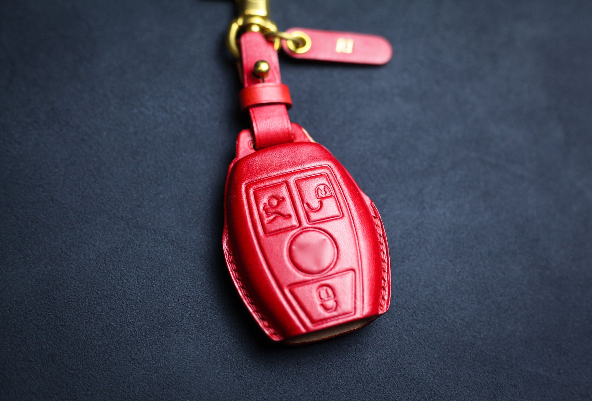 Key Fob Cover Case For 2022 2023 Mercedesss EQS SL 63 EQE EQb Class S500 S600 S680 Leather Key Fob Cover Remote Holder Keychain Clip Clasp