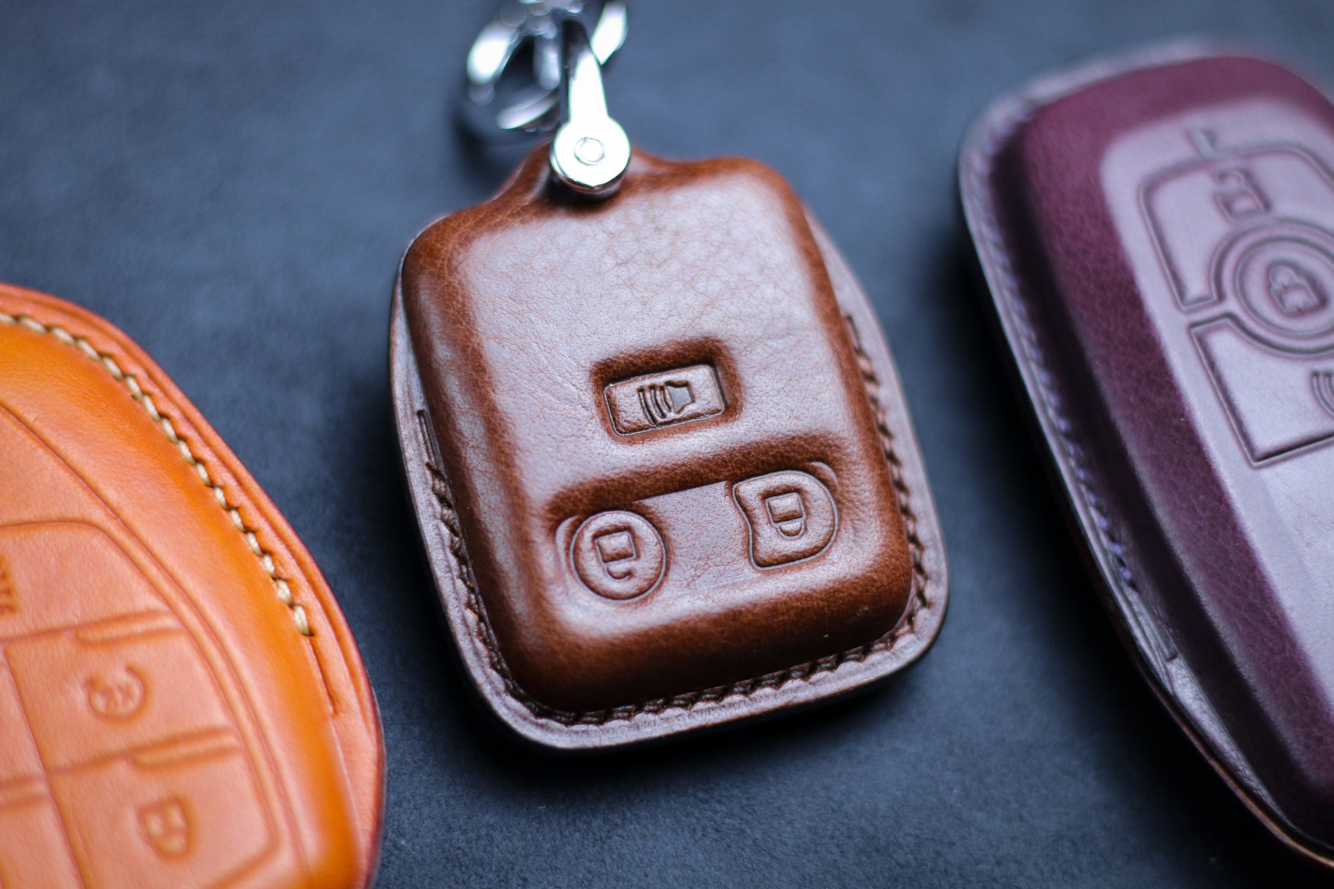 Leather Key Fob Cover For 2003 2004 2005 2006 2007 F100 F150 F250 F350 2008 Remote Case Key Holder Escape Explorer Sport Keychain Lanyard