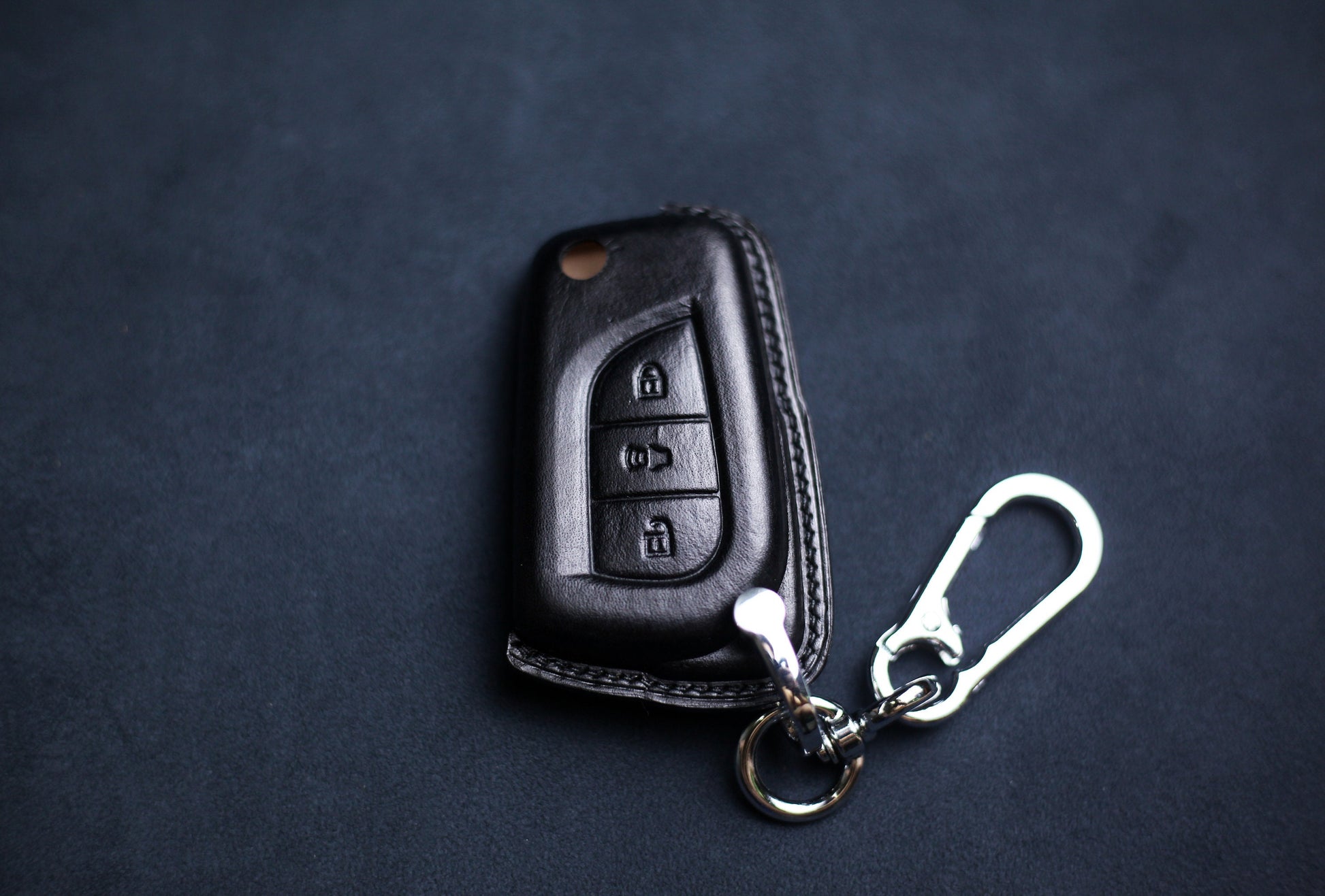 Leather Cover For Flip Key 2015 Camry 70 Prado Prius CHR Clicker Hilux Corolla Key Fob Case Folding Flip Remote Holder Prius Accessories