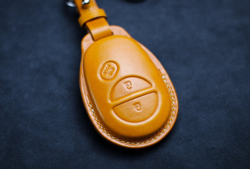 Cute Leather Key Fob Cover For Toyotas Tundra Tacoma 2015 2022 2023 Sequoia Sienna Corolla Avalon Case Remote Holder Toyotas Accessories