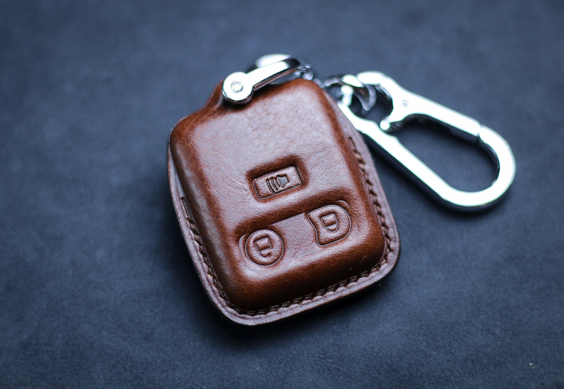 Leather Key Fob Cover For 2003 2004 2005 2006 2007 F100 F150 F250 F350 2008 Remote Case Key Holder Escape Explorer Sport Keychain Lanyard