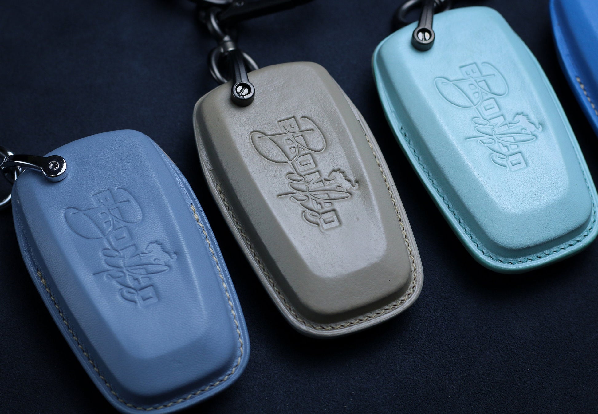 Pink Cute Bronco Key Fob Cover Leather Case For Bronco Sport 2021 2022 2023 Tremor Key Fob Keychain Stamp Embossed Horse Bronco Accessories