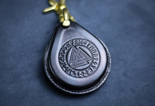 Leather Key Cover for Harley Key Fob Key Case Keychain Remote Cases for x48 1200 883 Deluxe Street Glide CVO Remote Holder With Skull Emblem