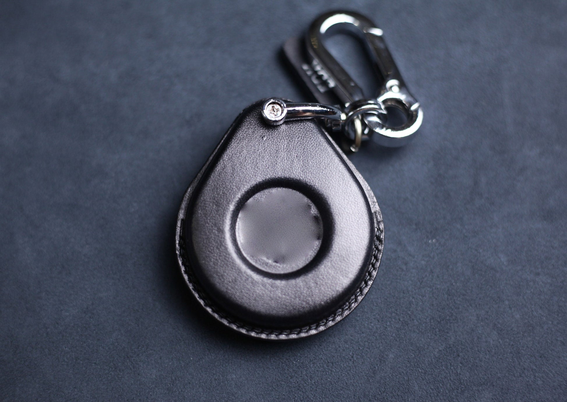 Leather Fob Cover for Harley Key Cover 2020 Case For Harley Remote x48 1200 883 Street Bob Boy Road Glide Keychain Leather Remote Key Holder