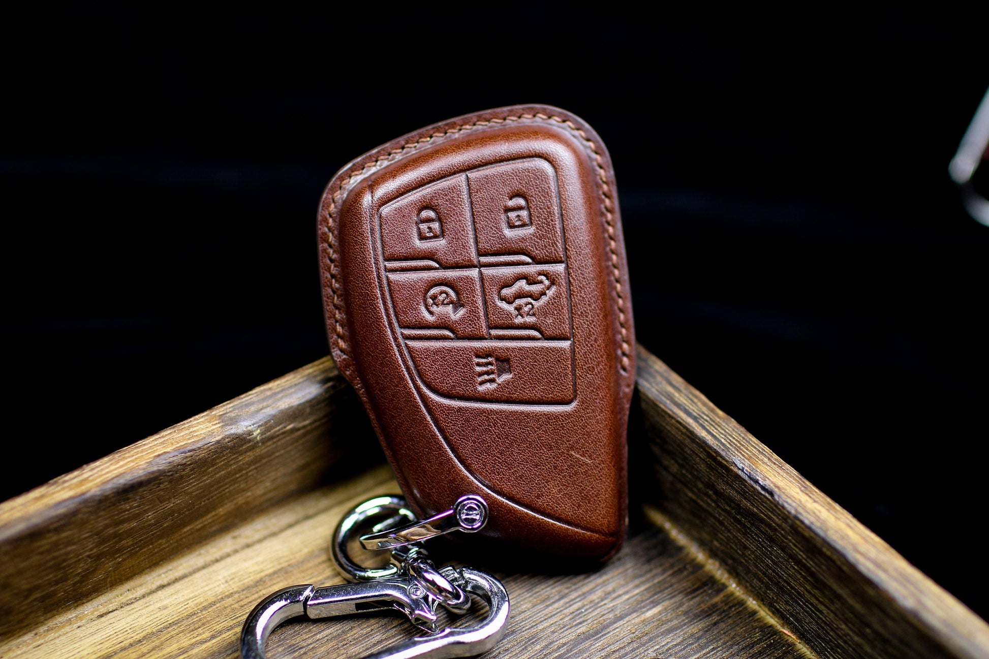 Key Cover For Chevy AT4 Off Road 2021 Suburban 2024 Denali Leather Key Fob Case for Yukon XL Tahoe 2022 Sierra Canyon 2023 Terrain Silverado