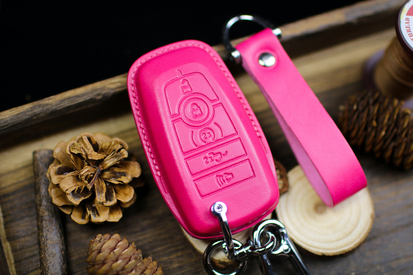 Bronco Babe 2025 Key Fob Cover Cute Remote Case Keychain Case for 2024 Black Diamond Sport Sasquatch Big Bend Bronco Badland Keyless Holder