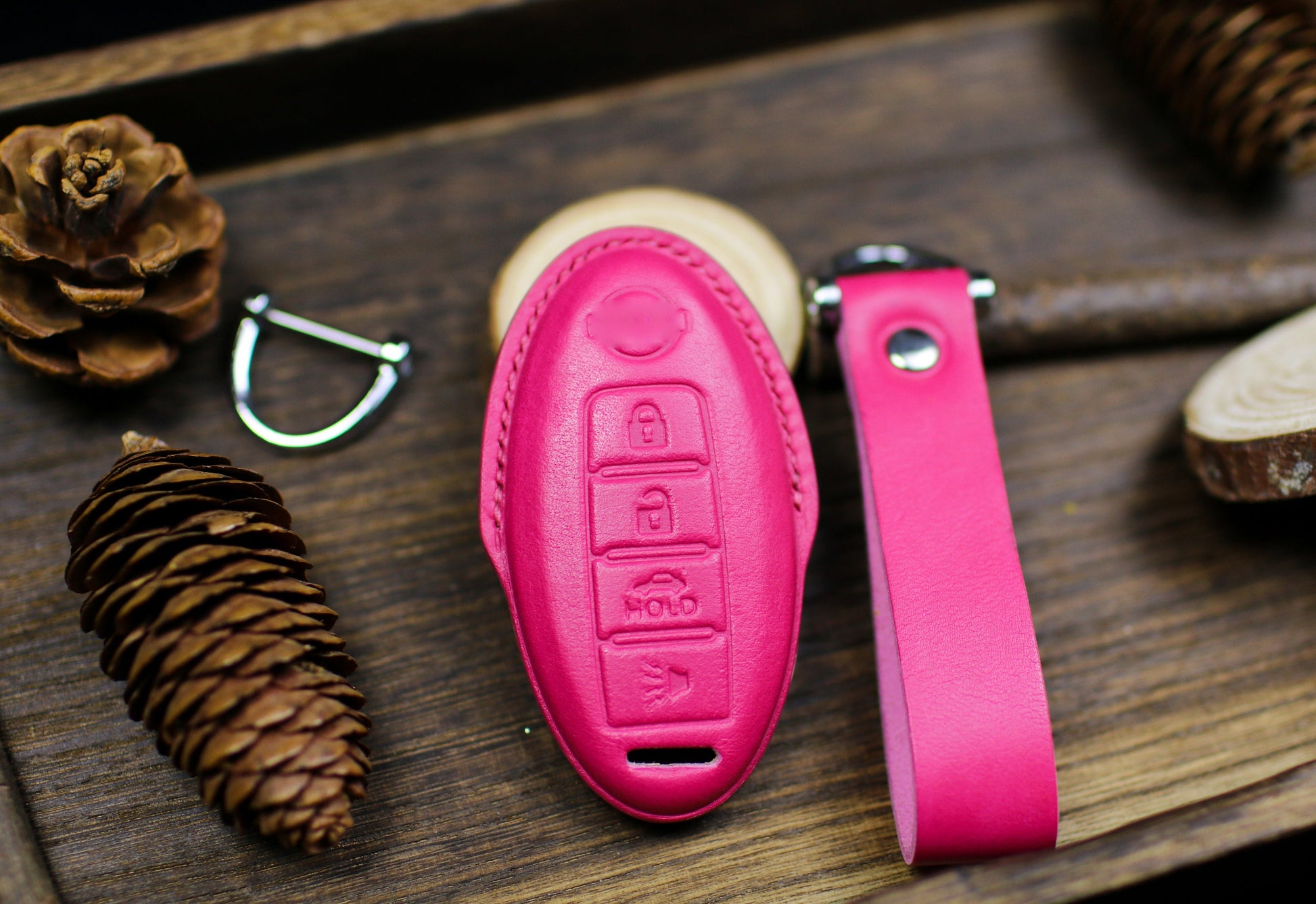 Pink Cute Key Fob Cover for 2023 Pathfinder 2024 Altima Armada Maxima Leather Key Qashqai Rogue Titan Kicks Frontier Keyless Remote Holder