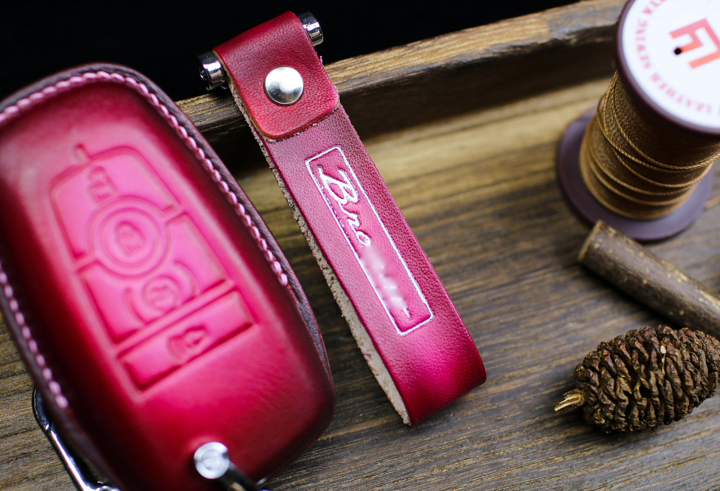 Bronco Babe 2025 Key Fob Cover Cute Remote Case Keychain Case for 2024 Black Diamond Sport Sasquatch Big Bend Bronco Badland Keyless Holder