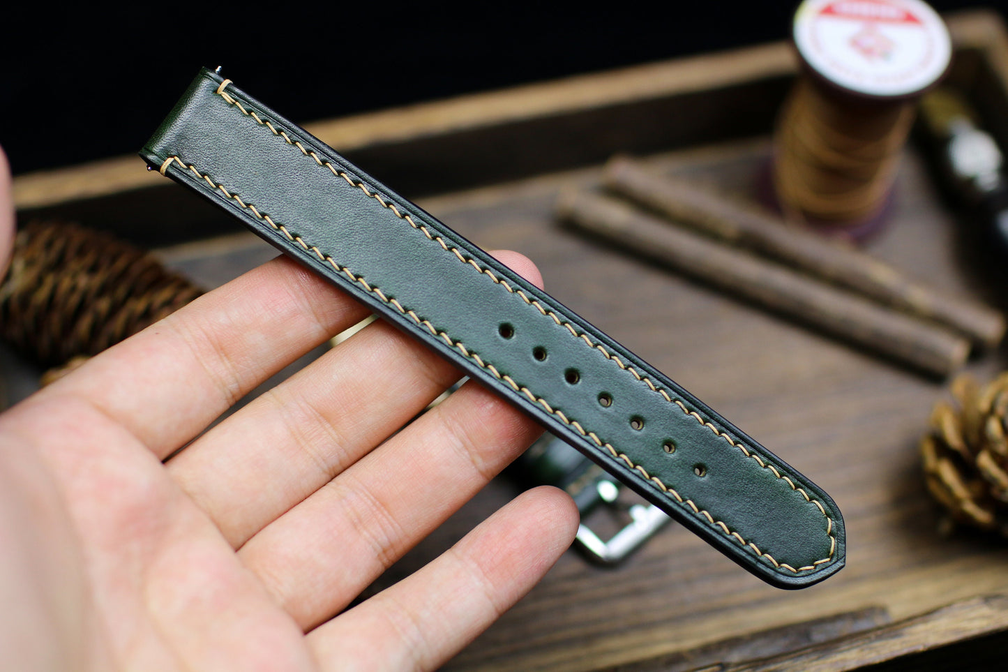 Army Green Leather Watch Strap 24mm 22mm 21mm 20mm Leather Watch Band Green Leather 18mm 16mm 14mm Customized Watch Strap Over Size