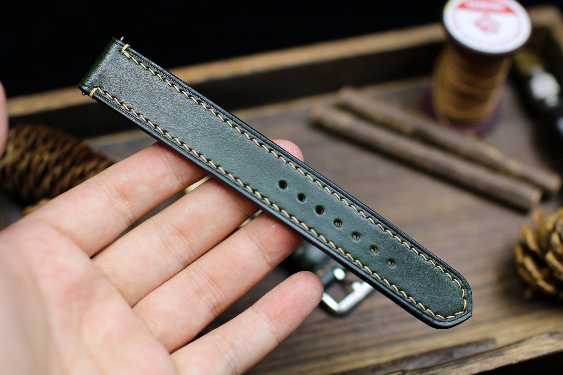 Army Green Leather Watch Strap 24mm 22mm 21mm 20mm Leather Watch Band Green Leather 18mm 16mm 14mm Customized Watch Strap Over Size