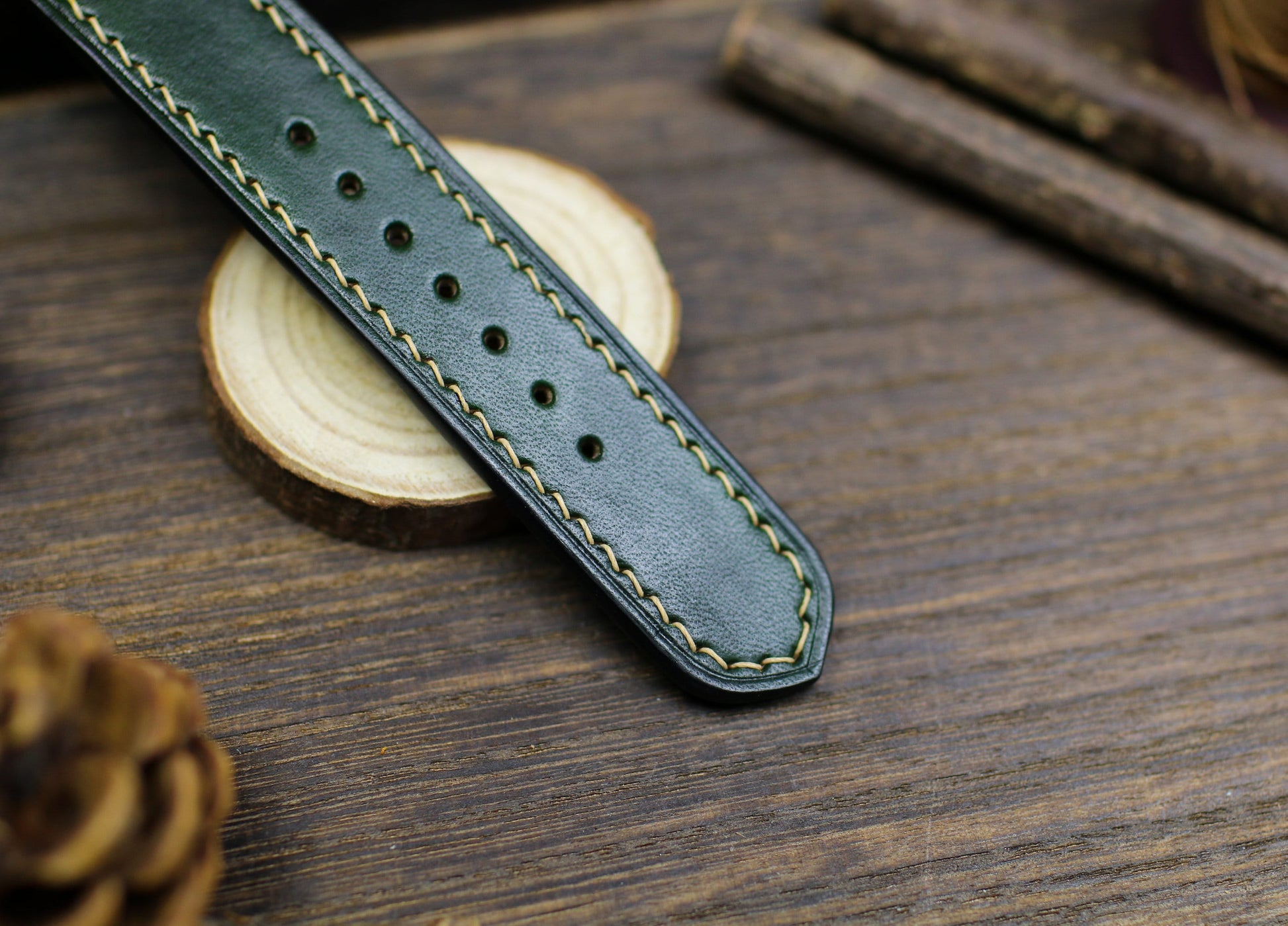 Army Green Leather Watch Strap 24mm 22mm 21mm 20mm Leather Watch Band Green Leather 18mm 16mm 14mm Customized Watch Strap Over Size