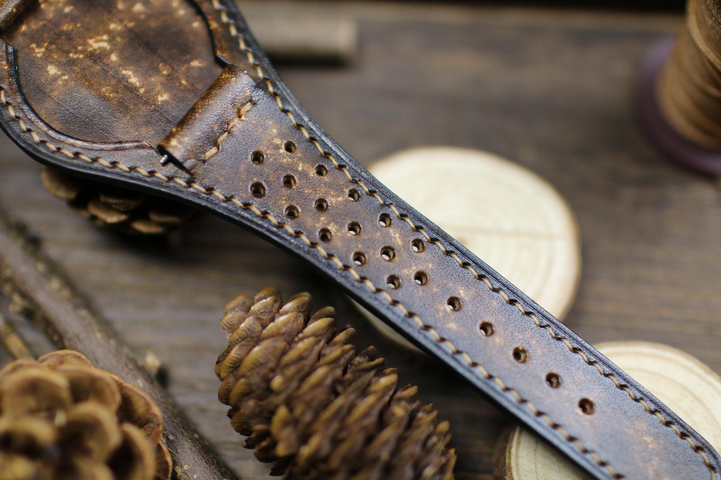 Racing Style Leather Bund Strap 20mm 22mm Bund Rally Holes Watch Band 16mm 24mm Leather Watch Band 18mm Watch Strap Watch Band Cuff Band