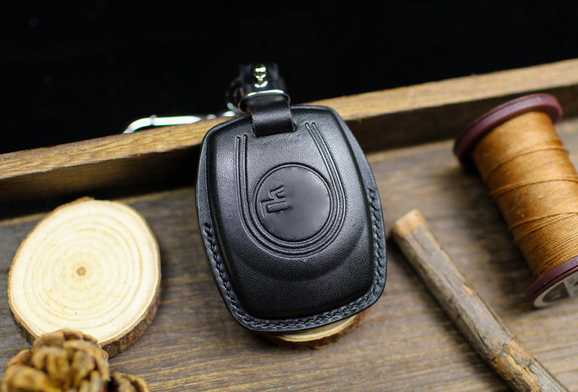 2025 Harley Key Fob Cover Leather Remote Case Handmade Fob Custom Emblems 883 X48 1200 2022 Street Glide Fat boy 2022 Road Glide Roadster