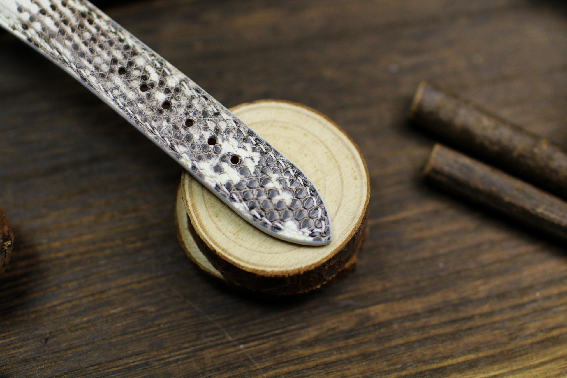 Himalaya Neutral White Lizard Leather Watch Strap 24mm 22mm 21mm 20mm Handmade Black White Leather Watch Band Lizard Leather 18mm 16mm 14mm