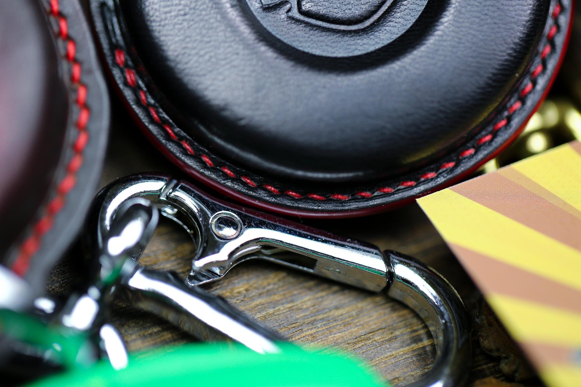 2025 Harley Key Fob Cover Leather Case Keychain Handmade Vintage Fat boy Road 2024 Glide Fob cover Emblems 883 X48 1200 Street Glide Fat boy