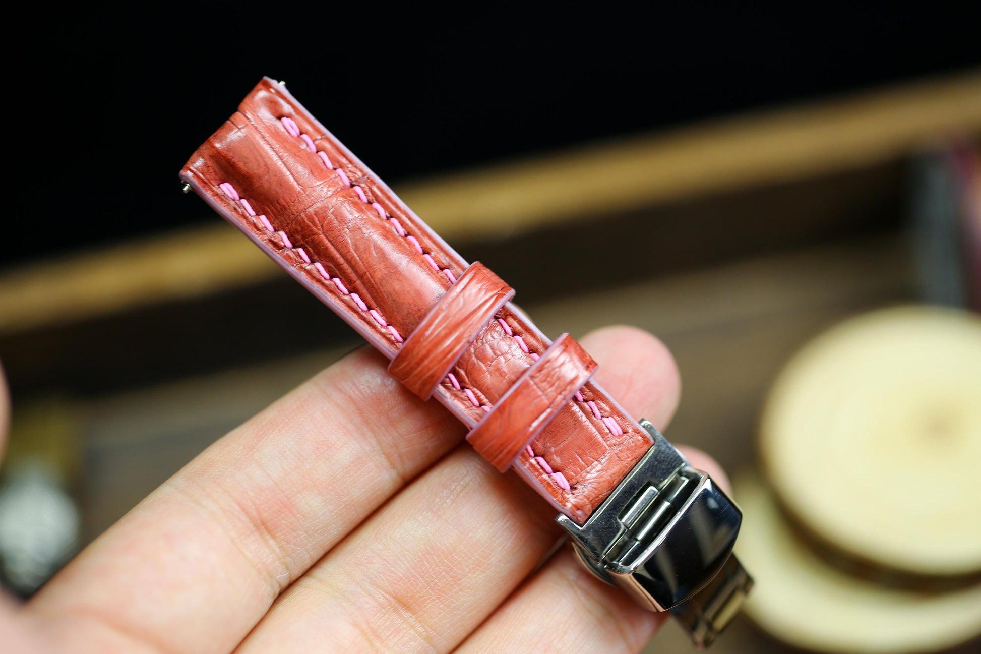 Salmon Pink Alligator Leather Watch Strap 24mm 22mm 21mm 20mm 19mm Handmade Leather Watch Band Clasp Pastel Pink Alligator 18mm 16mm 14mm