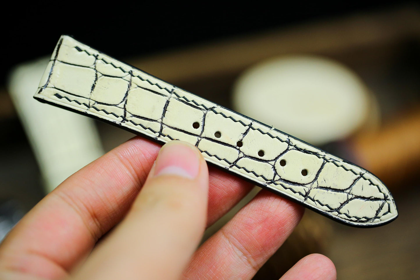 Slim Form White Cream Black Alligator Leather Watch Strap 24mm 22mm 20mm Leather Watch Band White Leather 18mm 16mm 14mm Deployant Clasp