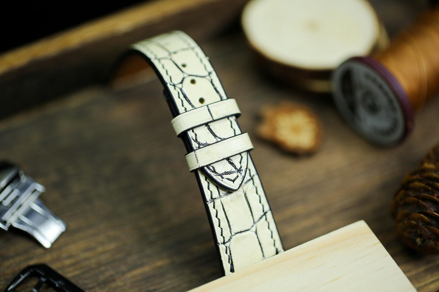 Slim Form White Cream Black Alligator Leather Watch Strap 24mm 22mm 20mm Leather Watch Band White Leather 18mm 16mm 14mm Deployant Clasp